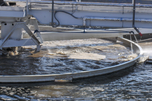 Center Feedwell sprayer