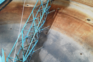 Bottom Spray Apparatus
